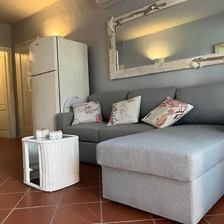 Porto Coda Cavallo Salina Bamba 아파트호텔 3*