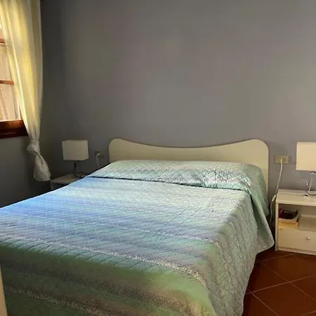 Porto Coda Cavallo Salina Bamba 아파트호텔