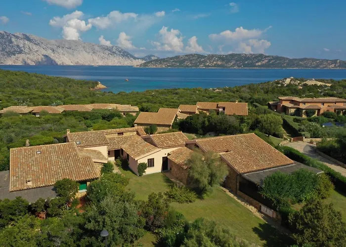 Porto Coda Cavallo Salina Bamba