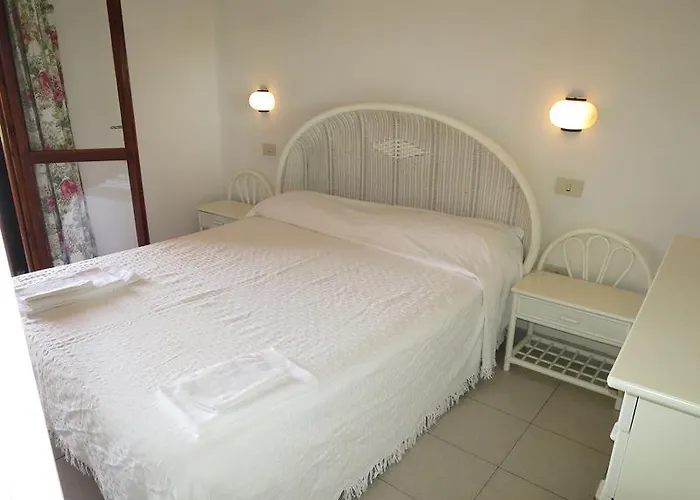 Porto Coda Cavallo Salina Bamba Hotel apartamentowy 3*